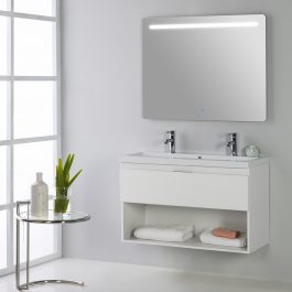 conjunto de baño con iluminación LED